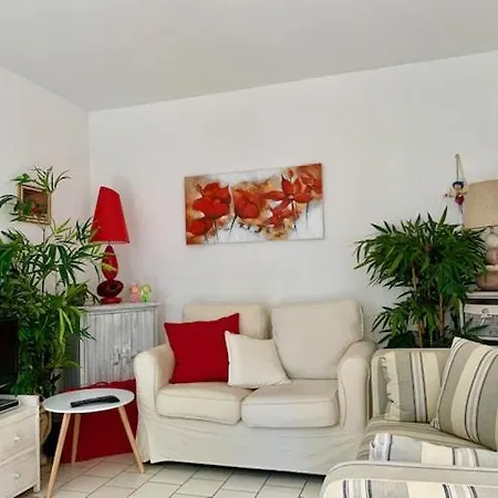 Charmant T3 Chambres, 6 Pers, Jardin, Proche Mer Et Commerces - Ref, Hdp93 *